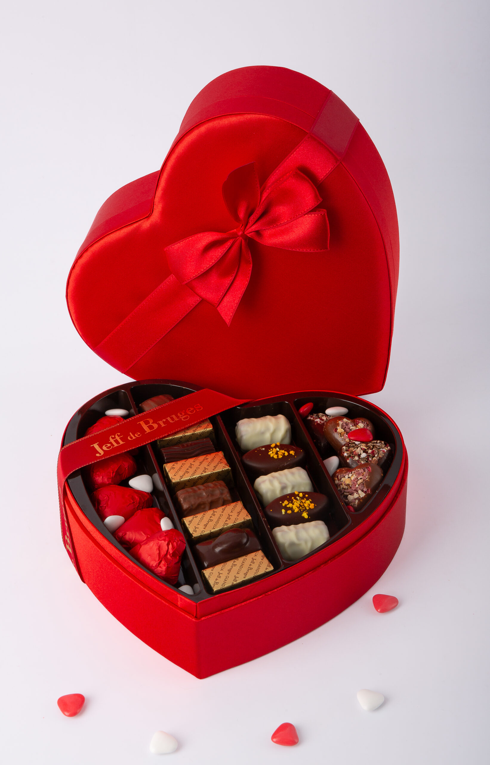 Boite cœur satin rouge GM