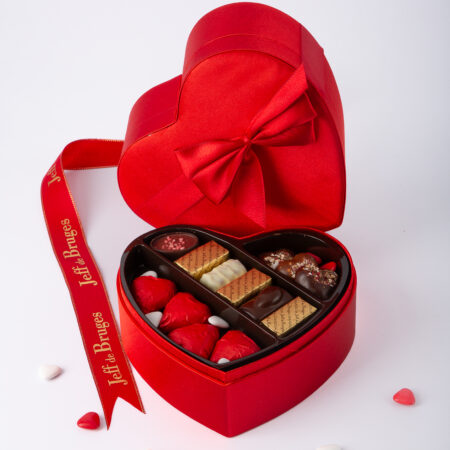 Boite cœur satin rouge MM