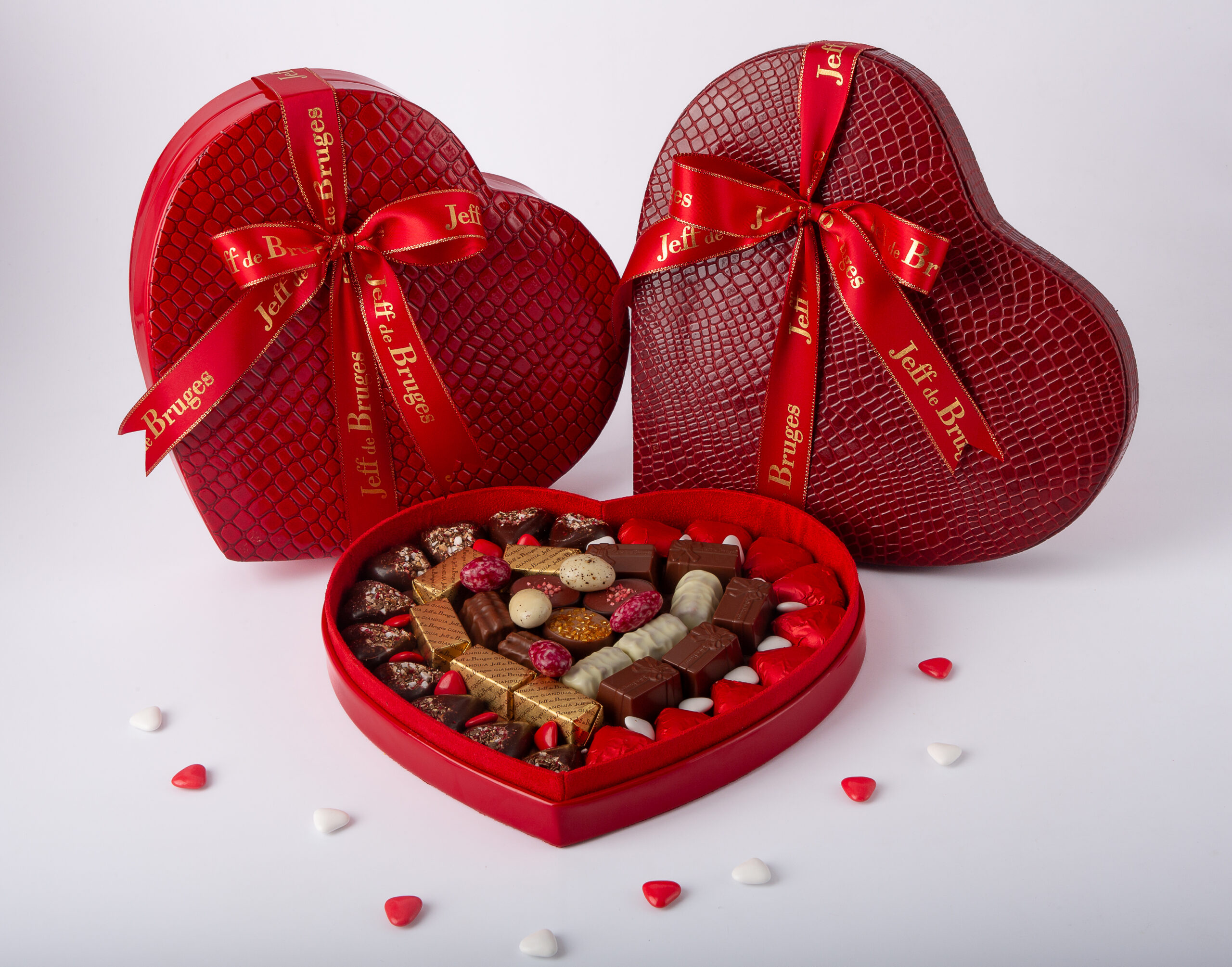 Boite coeur simili cuir Rouge MM (chocolats assortis)