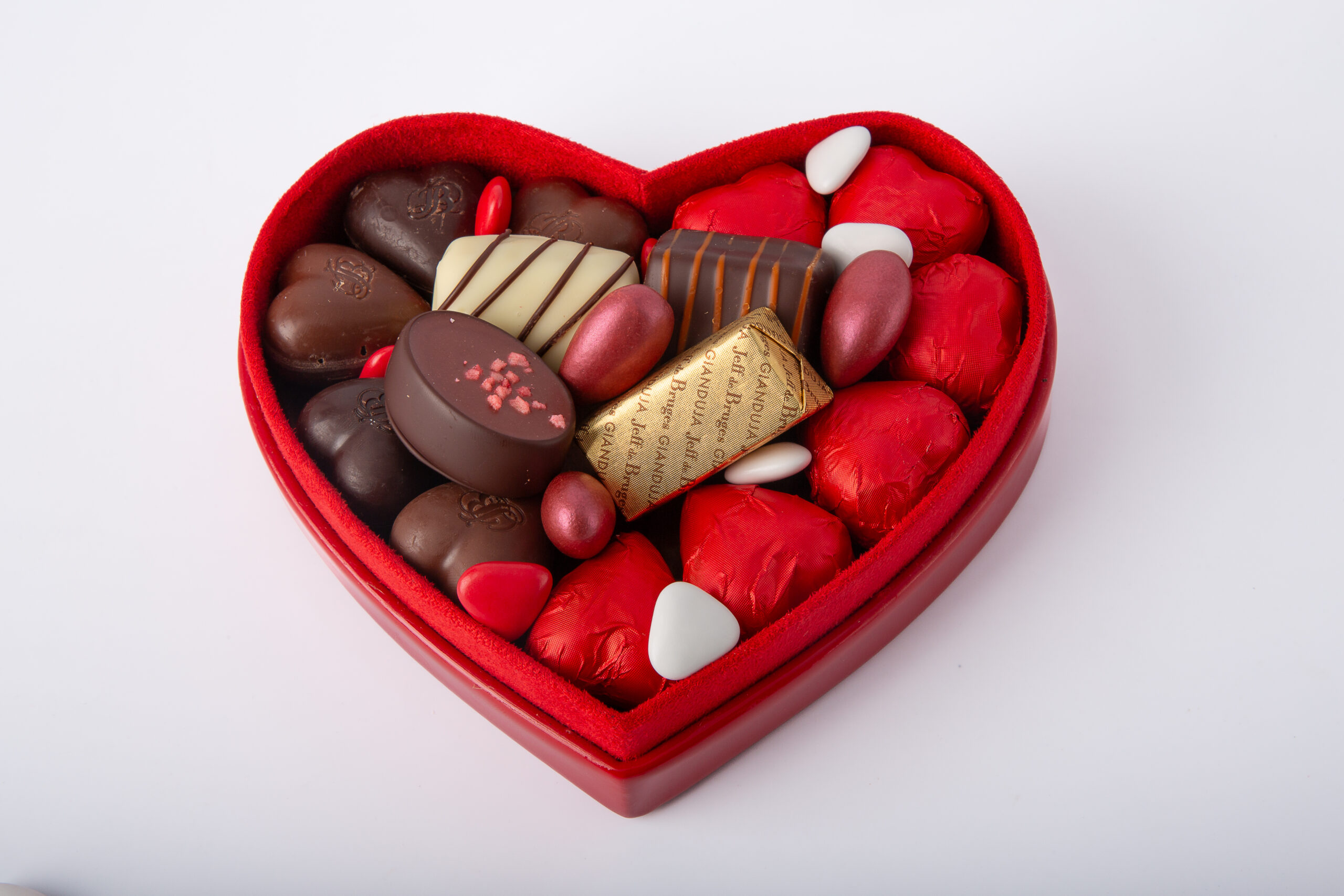 Boite cœur simili cuir Rouge PM (chocolats assortis) – Image 2